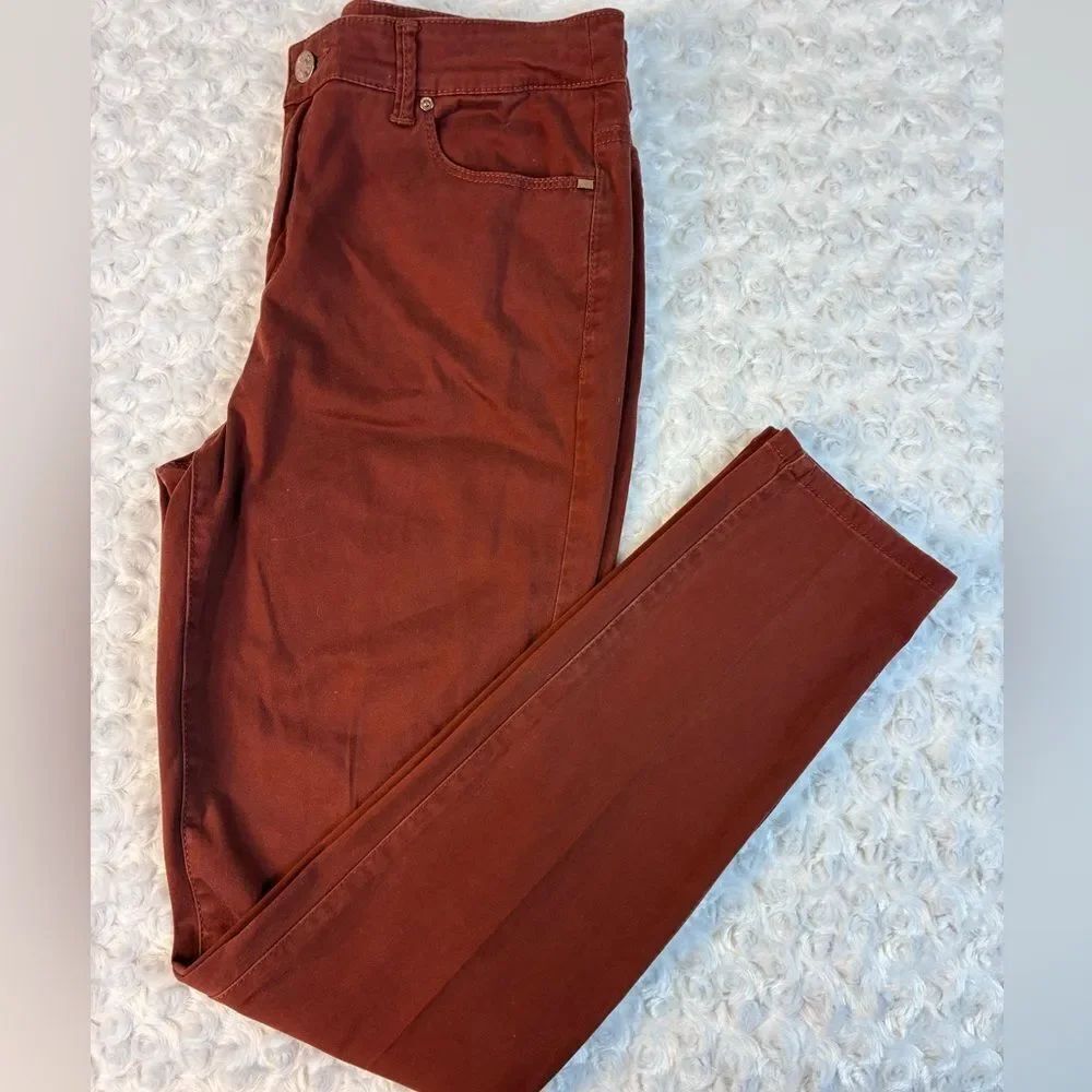 Chico's Platinum Rich Rust Front & back pocket Jeggings runs big! High waist - Picture 2 of 11